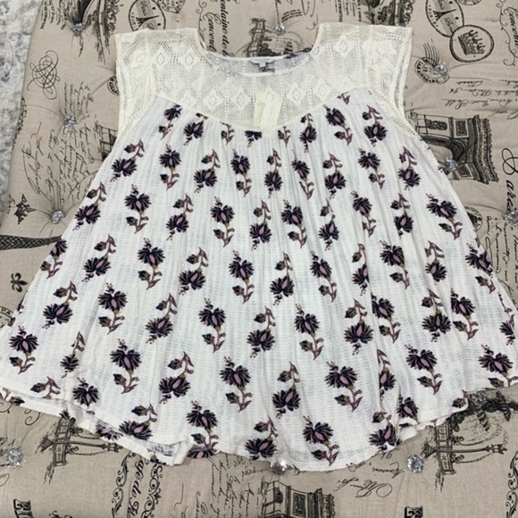 Lucky Brand Printed Crochet Top ( Plus Size) - Picture 4 of 4